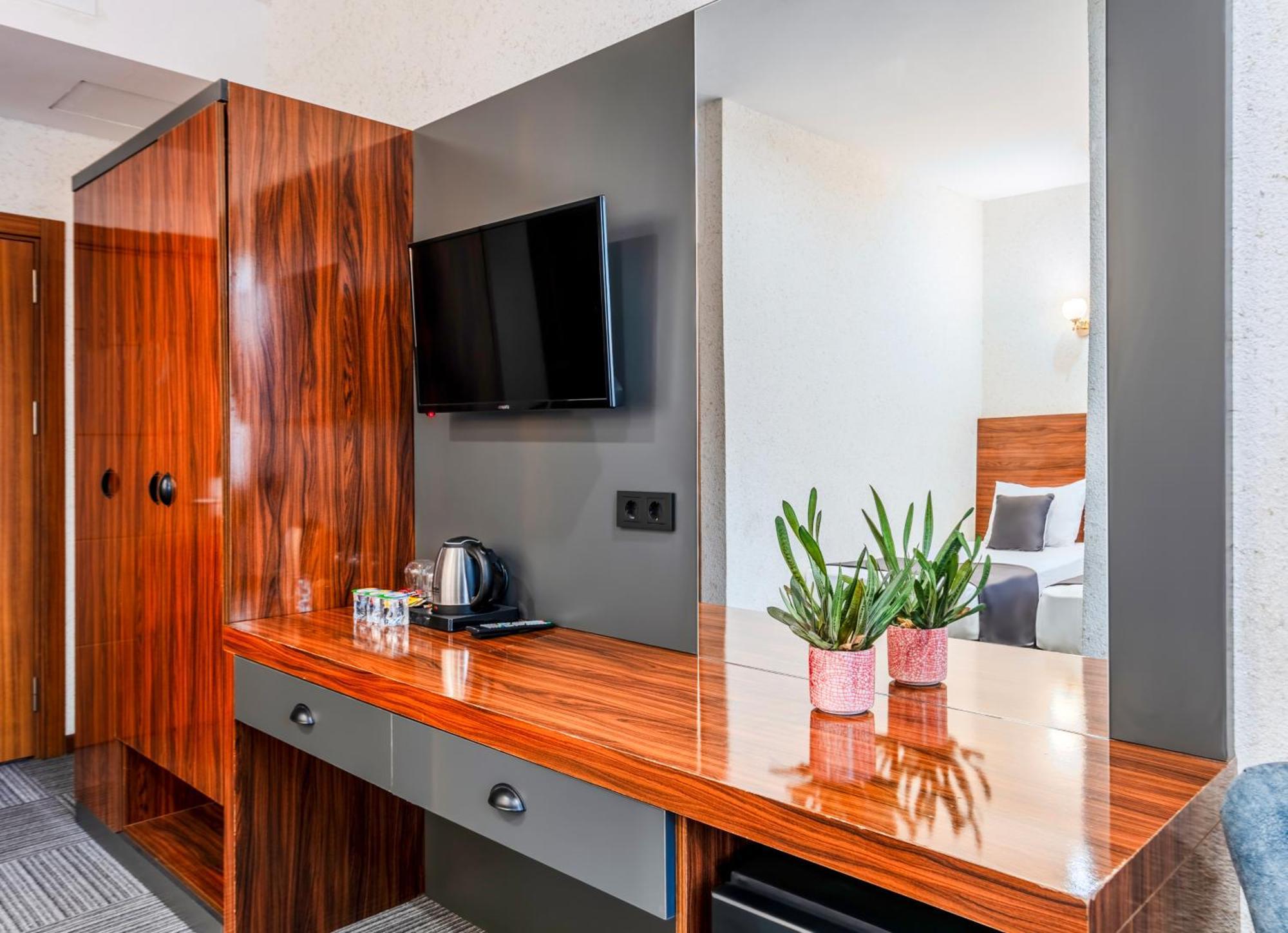 Med Airport Hotel Arnavutkoy 외부 사진